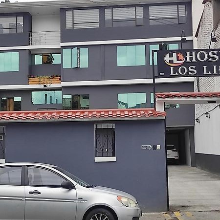 Hostal Los Lirios Loja Exteriör bild