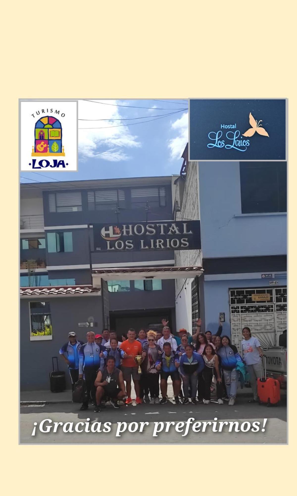 Hostal Los Lirios Loja Exteriör bild
